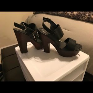 Brown Log shoes-Size 6